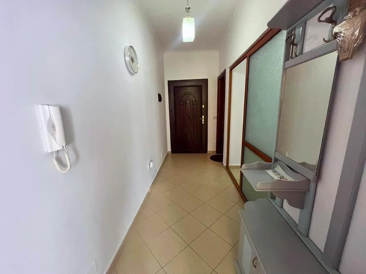 Deir Apartment Berat 0*,